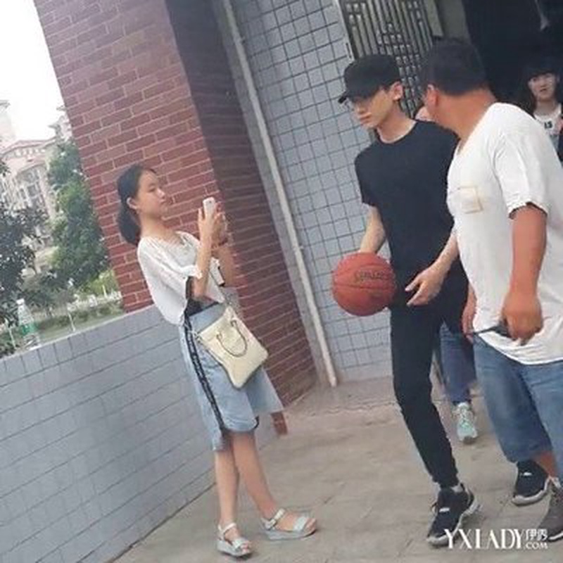 白敬亭